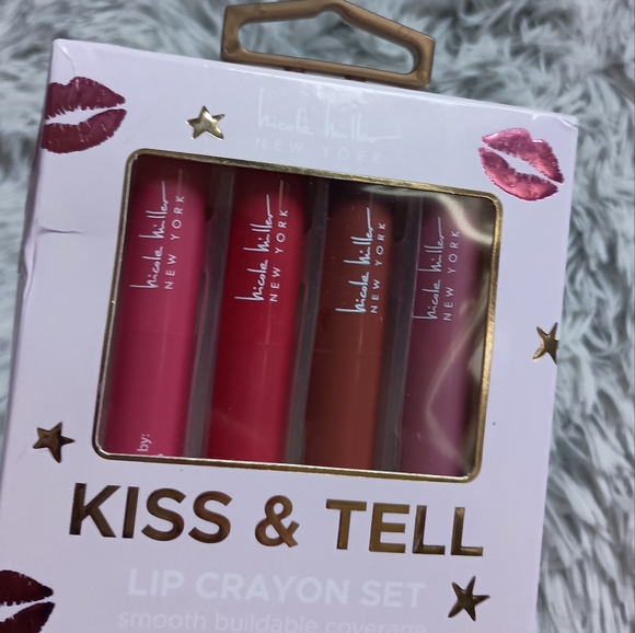 New Nicole Miller Kiss & Tell Lip Crayon Set Smooth Buildable Coverage - Picture 2 of 4